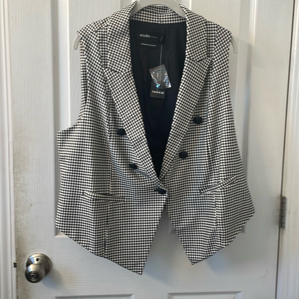 Torrid Houndstooth Vest